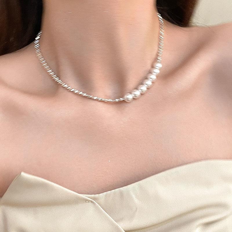 Irregular broken silver pearl pendant necklace women's high-end design sense collarbone chain simple light luxury temperament neck chain