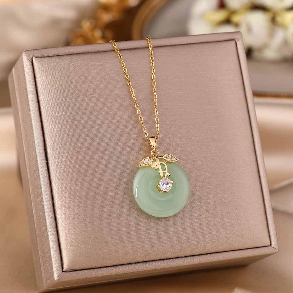 Elegant Korean Micro-Inlaid Titanium Necklace - Luxurious Women's Clavicle Chain, Non-Fading, Unique Minority Design.