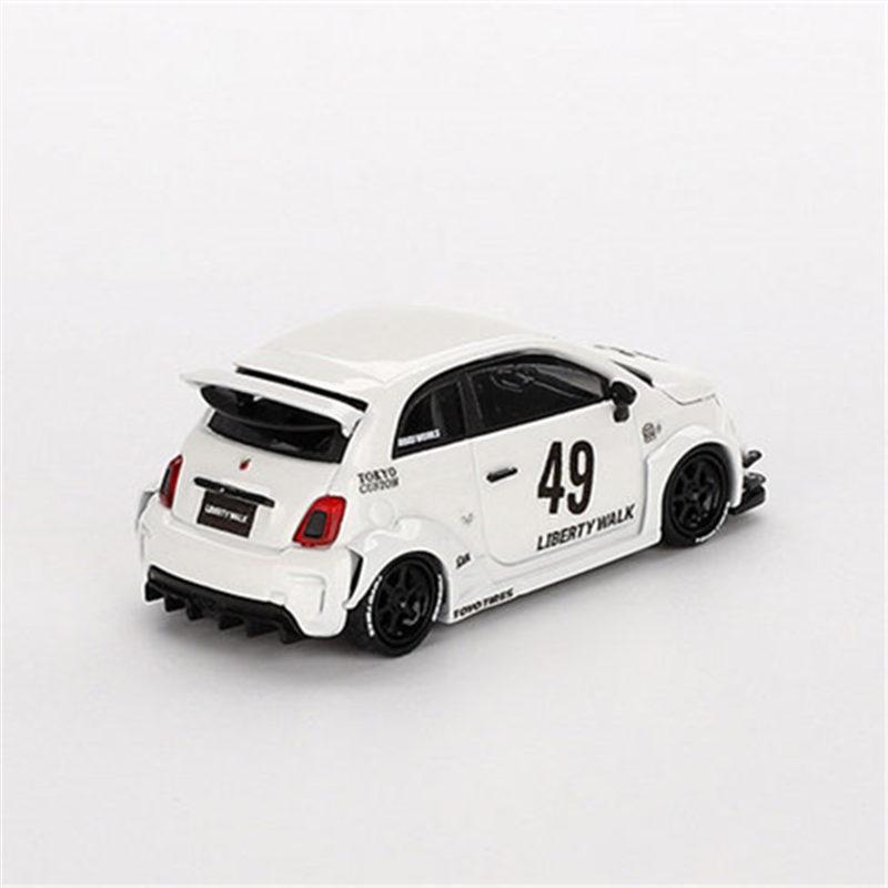1:64 Абарта 595 Сплав Модифицированный Широкофюзеляжный Спортивный Автомобиль Модель Литой Под Давлением Трековый Гоночный Автомобиль Модель Транспортного Средства Симуляция Миниатюрный Масштаб Игрушка