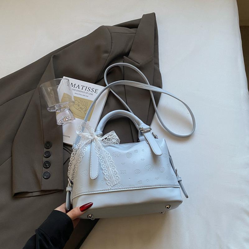 Bag 2025 New Trend Niche Design Simple Portable Messenger Bag Sweet Silk Scarf Shoulder Bag