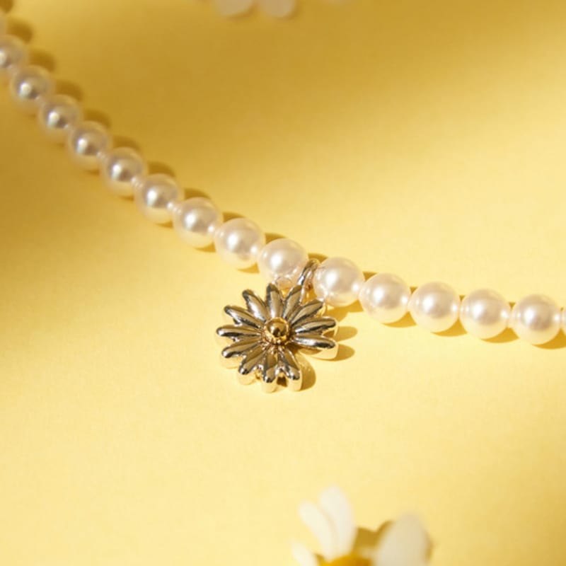noonoo fingers daisy delight pearl bracelet / pearls