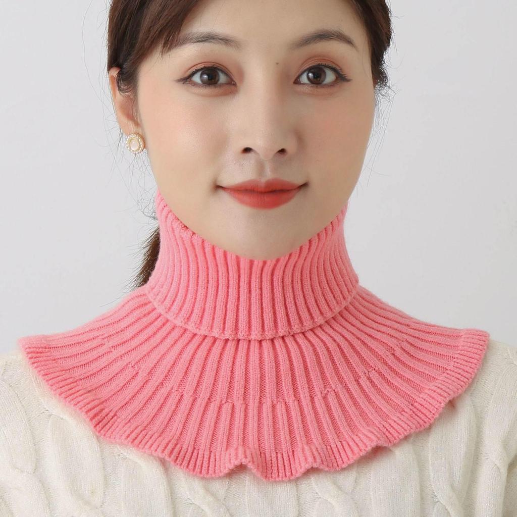 Women's Knitted Scarf Pullover: Thick, Warm, Decorative Neck Cover for Autumn and Winter.