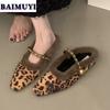 Меховые леопардовые женские мюли-тапочки с квадратным носком 2025 года, модные новые туфли на низком каблуке с открытой пяткой, зимняя обувь для активного отдыха Mujer Zapatos