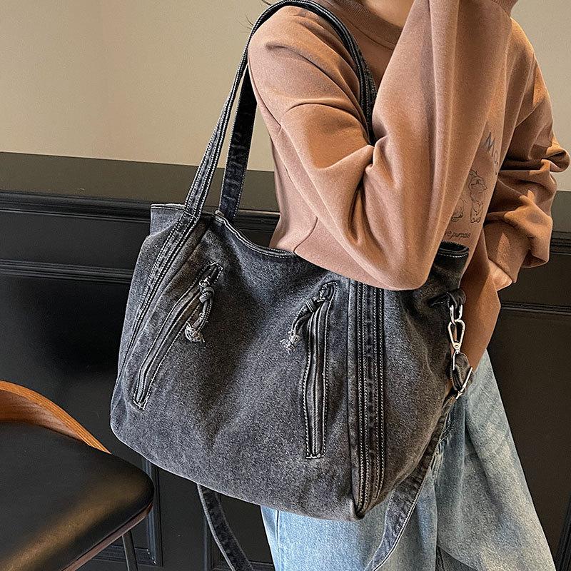2025 New Japanese Leisure Students Class Large-capacity Shoulder Bag Fashionable Versatile Solid Color Denim Messenger Bag