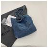 Ленивый ветер Ретро Джинсовая сумка 2025 Новая Тисненая Сумка-тоут через плечо