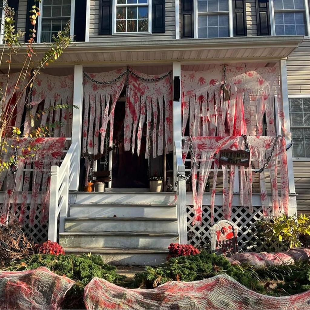 Halloween Decorative Door Curtain Blood Handprint Curtain Party Haunted House Door Pendant Horror Atmosphere Arrangement Bloodstained Cloth Strip Prop
