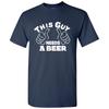 Этому Парню Нужна Пиво - Смешная Унисекс Футболка с Коротким Рукавом для Выпивки - Темно-синяя