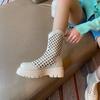 Модные женские полые ботильоны на платформе Весна Лето 2025 Новые дышащие ботинки с отверстиями в западном стиле Крутые ботинки Сетка Ботинки Челси