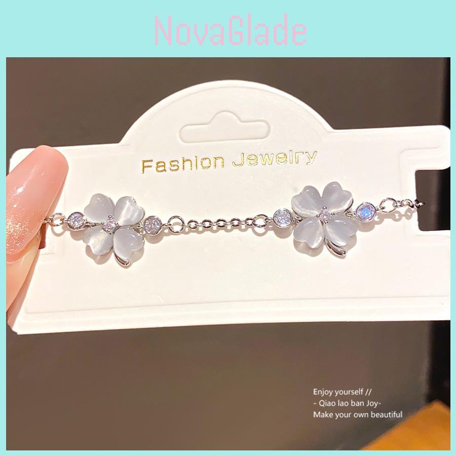 Cat Eye Natural Stone Flower Pendant Necklace With Zircon Detailing For Womens Office Wear