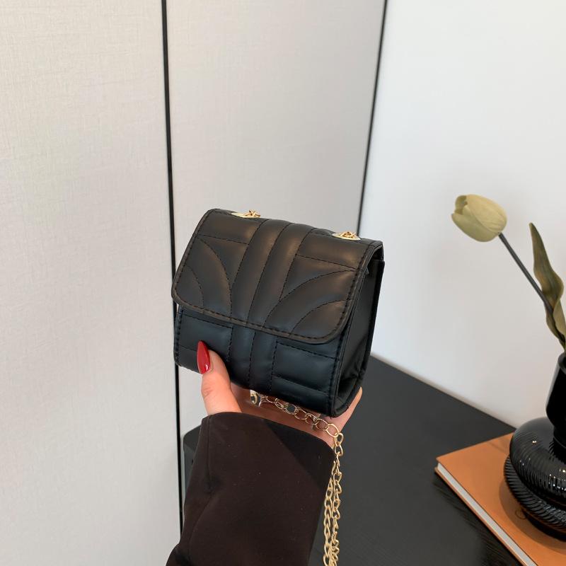 Высококачественная маленькая сумка для женщин, новая модная корейская стильная нишевая модная универсальная мини-цепочка через плечо, маленькая квадратная сумка