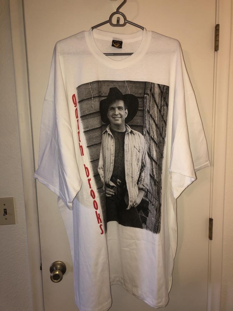 Vintage 1990s Garth Brooks Tour Oversized Big T Shirt Sz Texas Small 90s RARE Unisex T-Shirt