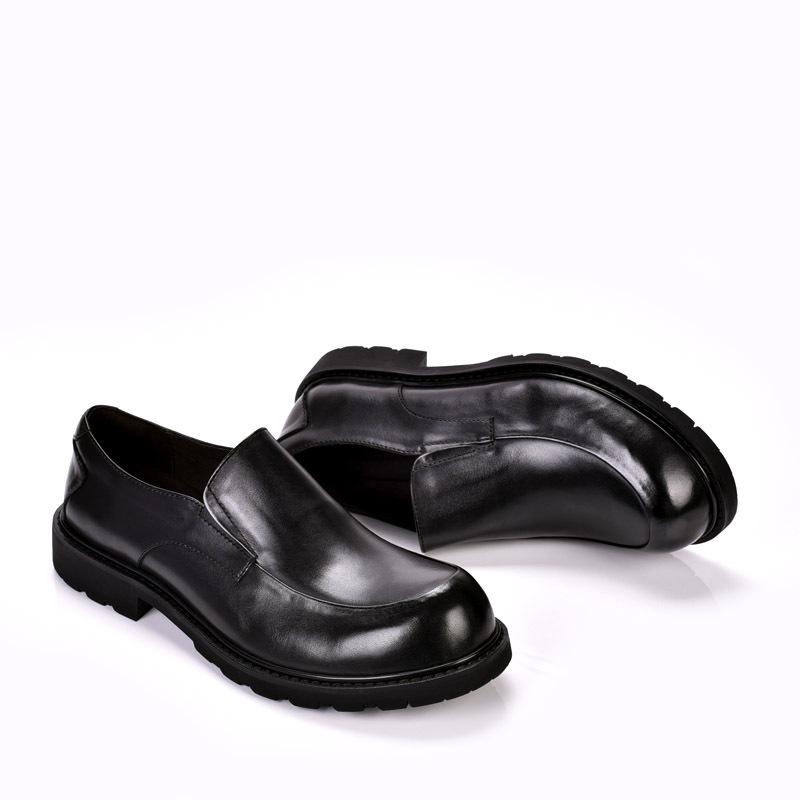 Мужские кожаные туфли-лоферы с круглым носком в стиле business casual