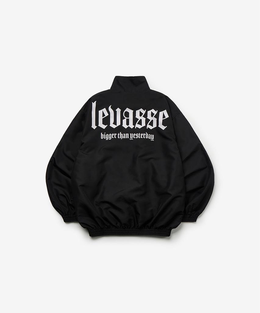 Ветровка Levasse с логотипом на спине