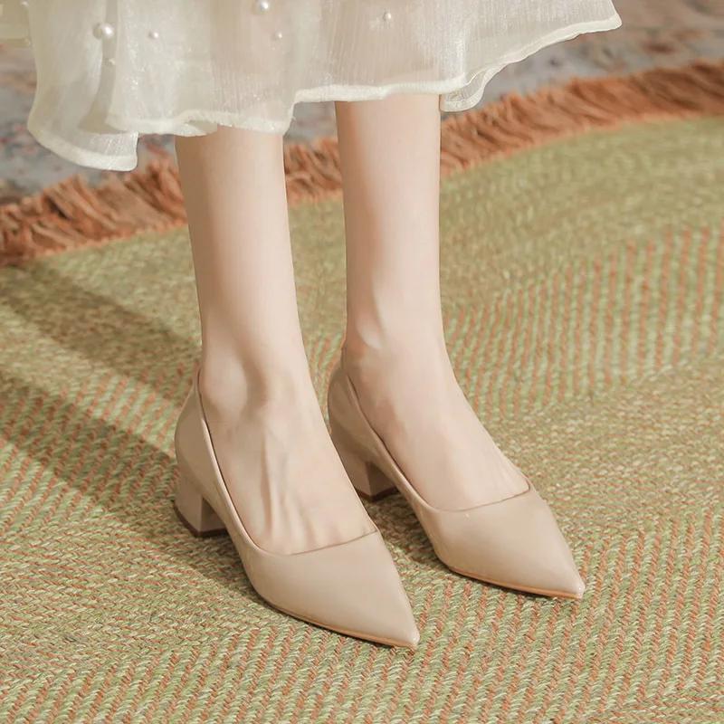 Женские туфли-лодочки с острыми толстыми каблуками, летняя мода, неглубокий толстый каблук, мягкие сексуальные лакированные туфли из натуральной кожи, повседневные туфли для вечеринок