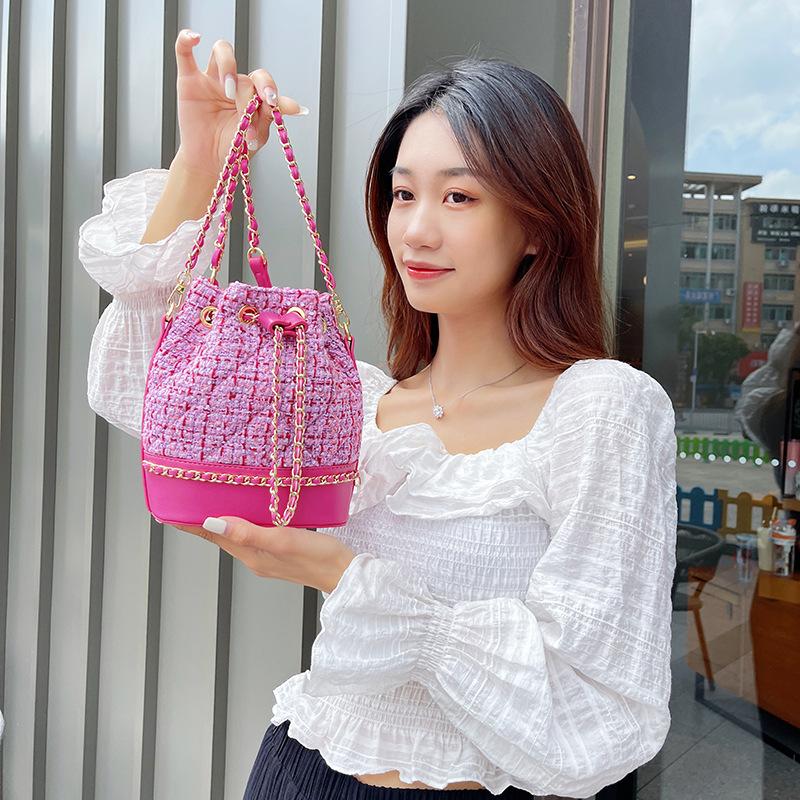 New Spring and Summer Tweed Bucket Bag for Women Korean Style Versatile Diamond Chain Bag One Shoulder Crossbody Bag