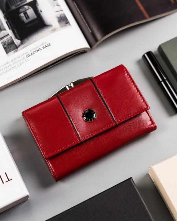 Small leather women's wallet with RFID system - Peterson