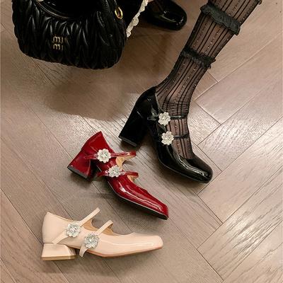 Мода Новая женская натуральная кожа, коровья кожа, лакированная кожа, круглый носок, ремешок с пряжкой в виде цветка со стразами, высокий каблук, туфли Мэри Джейн