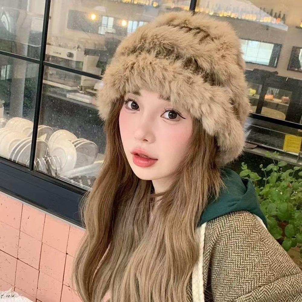 Polyester Fiber Knit Beanie Thick Knit Winter Hat Soft Texture Bucket Hat Cold Weather