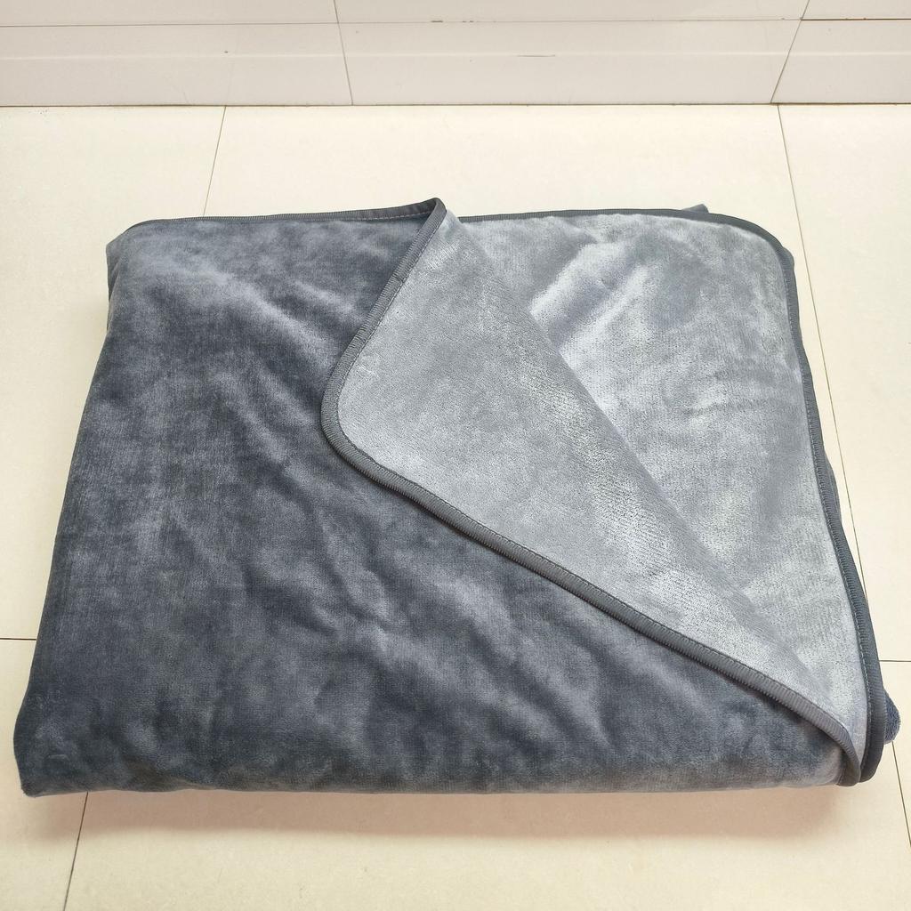Double-sided Flannel Blanket Pet Blanket Couple Waterproof Supplies