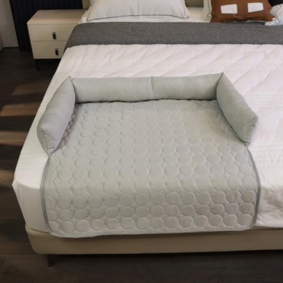 Самоохлаждающийся коврик для питомцев, дышащая ткань ледяного шелка, летний охлаждающий коврик, технология охлаждения, подушка для собаки с поддерживающим подъемом