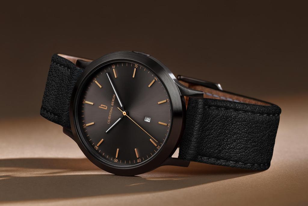Lilianthal Berlin Сделано в черном Мужские часы, Дата, Германия, H01-105-B004CB,