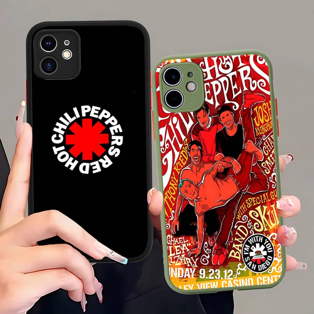 Матовый защитный чехол для iPhone 16 15 14 13 12 11 Pro Max X XS MAX с изображением группы Red Hot Chili P-Peppers