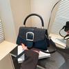 Корейская версия ретро и модной портативной простой сумки с темпераментом 2025 новая повседневная и красивая в зарубежном стиле сумка через плечо