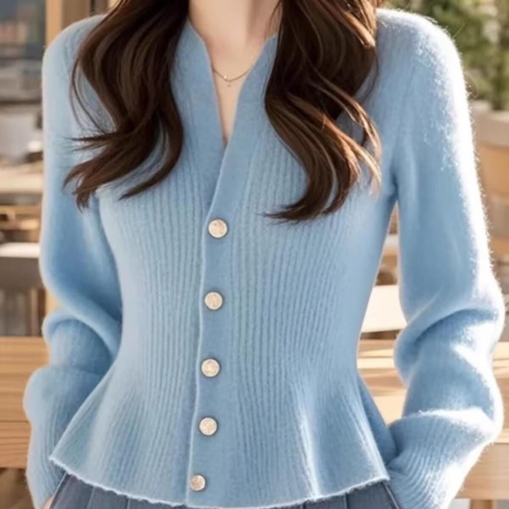 La Chapelle Women's Slim Fit V-Neck Knit Pullover