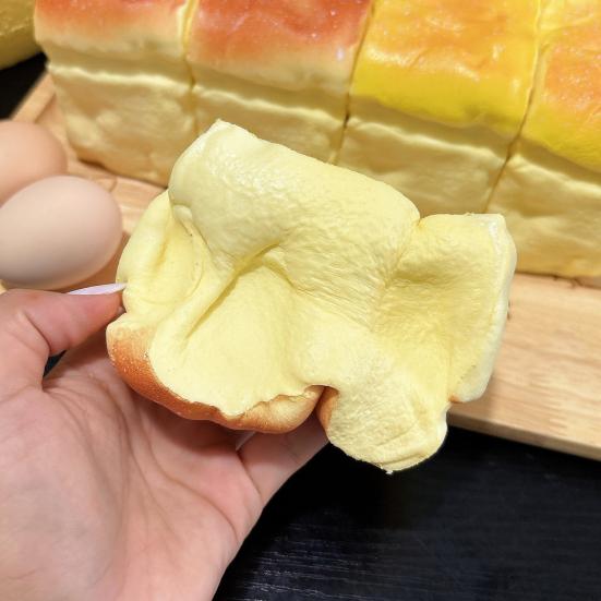 Artificial Fake Bread Squeeze Toy Scented Soft Slow Rising Toy Realistic Bread Shaped Fidget Toy for Anxiety Stress Stress