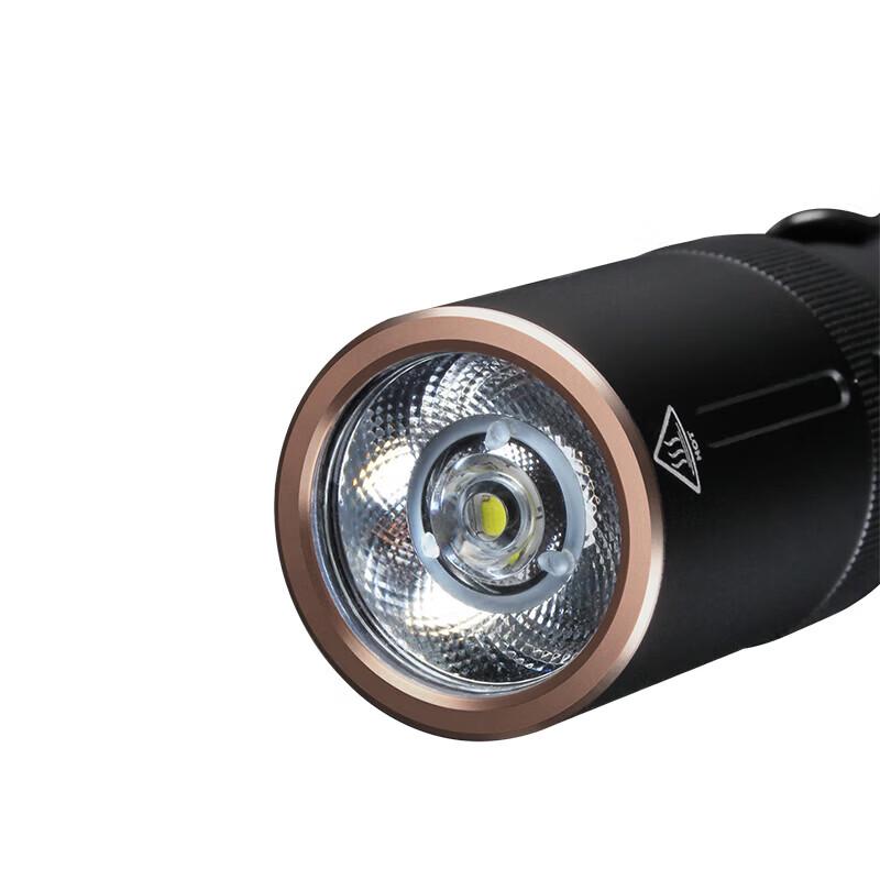 Портативный светодиодный фонарь Fenix E20 V2.0