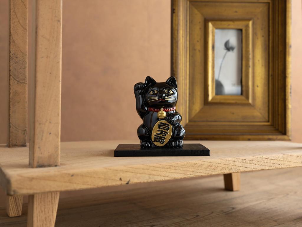 Gin-Yado Maneki Neko (Lucky Cat) - Black Lacquer, Right Paw Raised, Metal, Lucky Cat, Feng Shui Figurine, Takaoka Copperware (Maneki Neko BL)