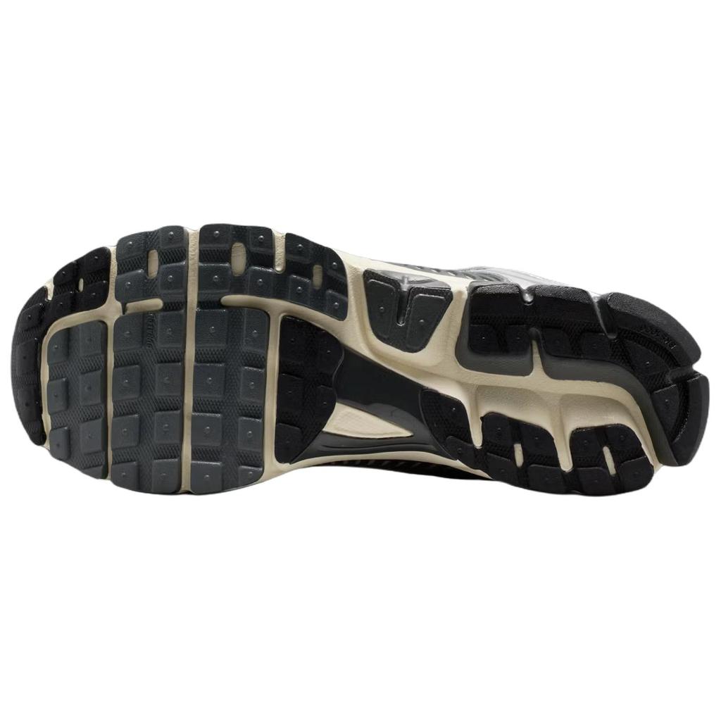 Nike Кроссовки мужские Zoom Vomero 5 Iron Grey Chrome Металлический-Серебристый Кокосовое Молоко IM3486-001