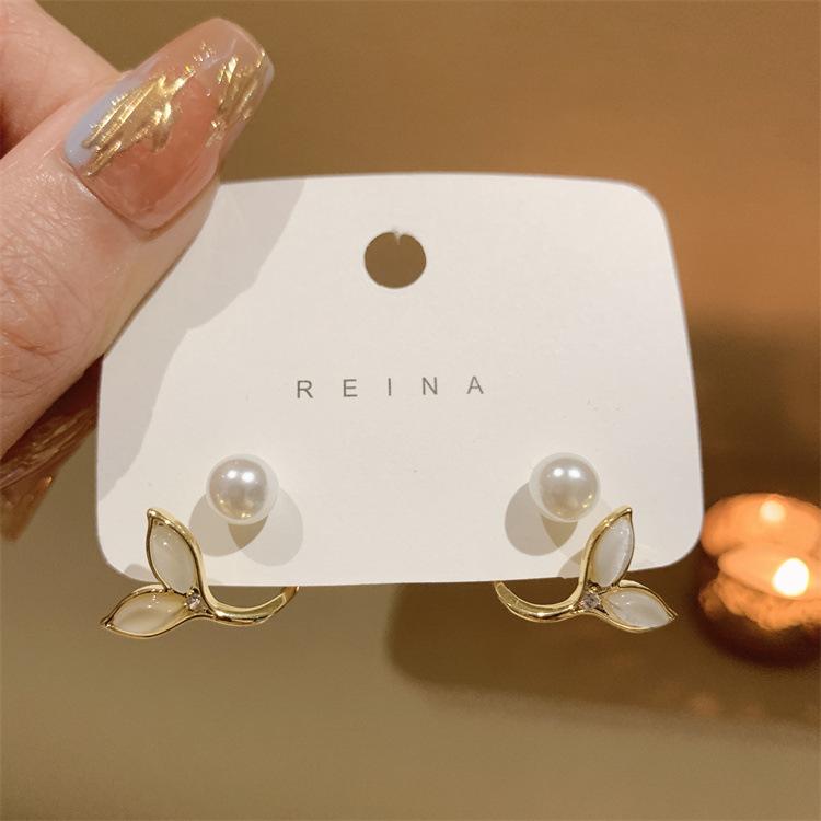 111 Silver Needle Super Fairy Opal Fish Tail Earrings Female Simple Two Wear Temperament Earrings Temperament Versatile Pearl Earrings