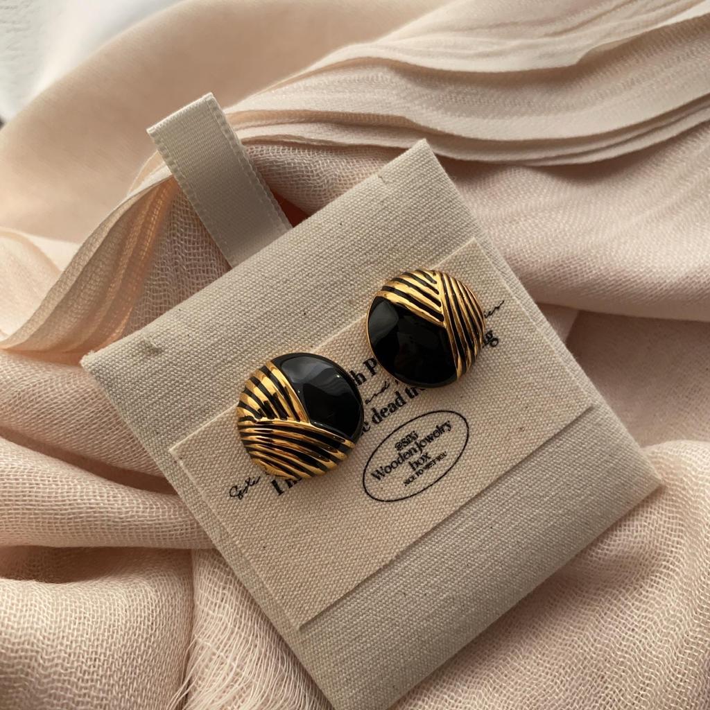 Premium Gilt Stud Earrings Retro Brushed Metal Ball Earrings Niche Exquisite Design French Earrings Women