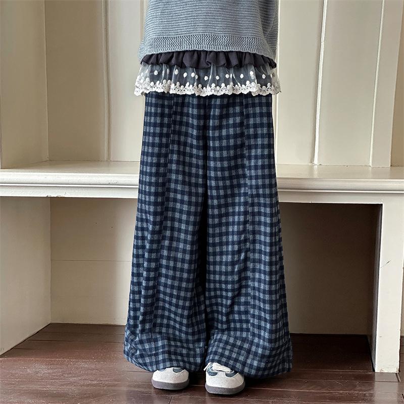 Комплект для девочек: вязаный жилет и клетчатая рубашка - Модный стиль весна/осень 2025