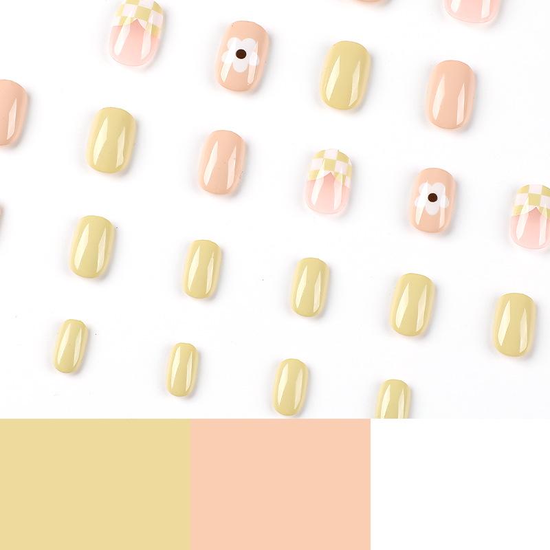 24Pcs/Set Quick Nails Fresh Green And White Checkerboard False Nials Sticker Wearable Waterproof Manicure Finished Nails