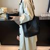 Premium Woven Bag Women's Autumn and Winter Retro Tote Bag Large Capacity Shoulder Commuter Bag