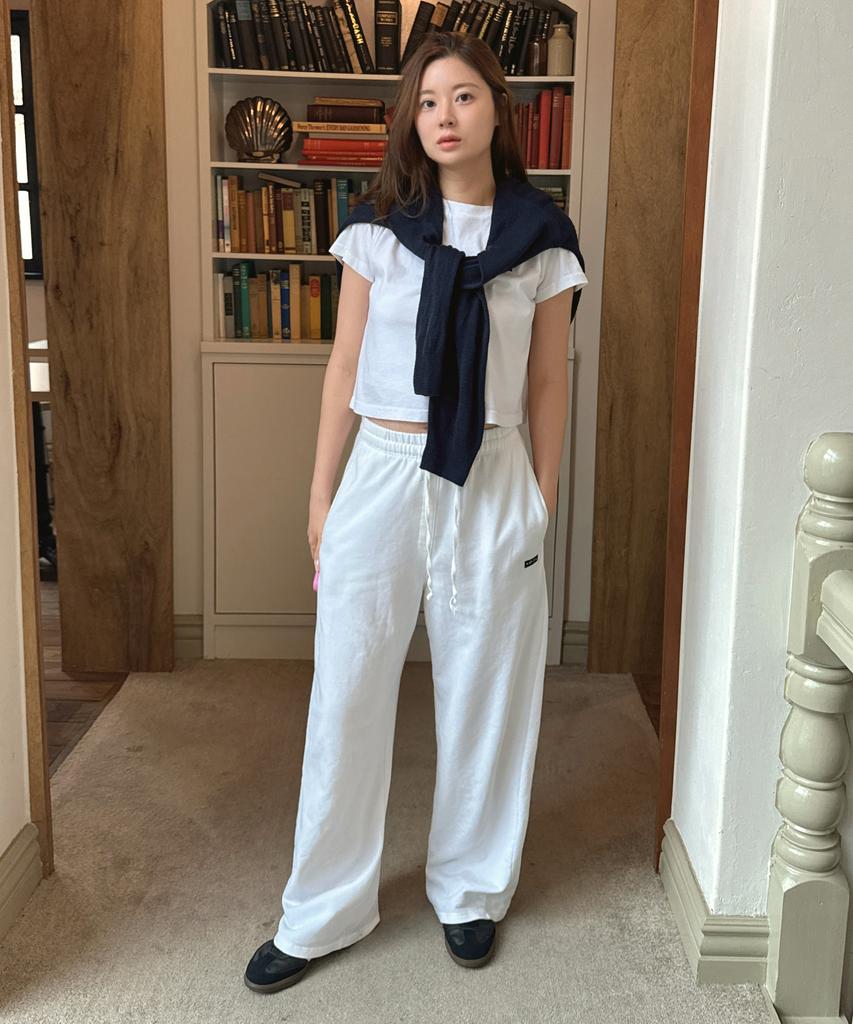 INJIACTIVE Semi Wide Logo Sweatpants White