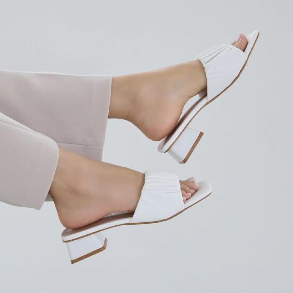 Jisyu Kiely Lightweight Square Toe Chunky Heel Mule Slipper