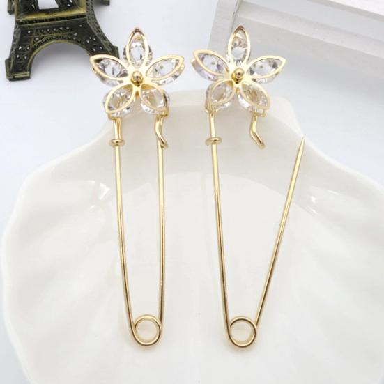 Flower Shape Anti-Exposure Women Brooch Pin Shining Rhinestone Faux Pearls Safety Pin Costume Accessories