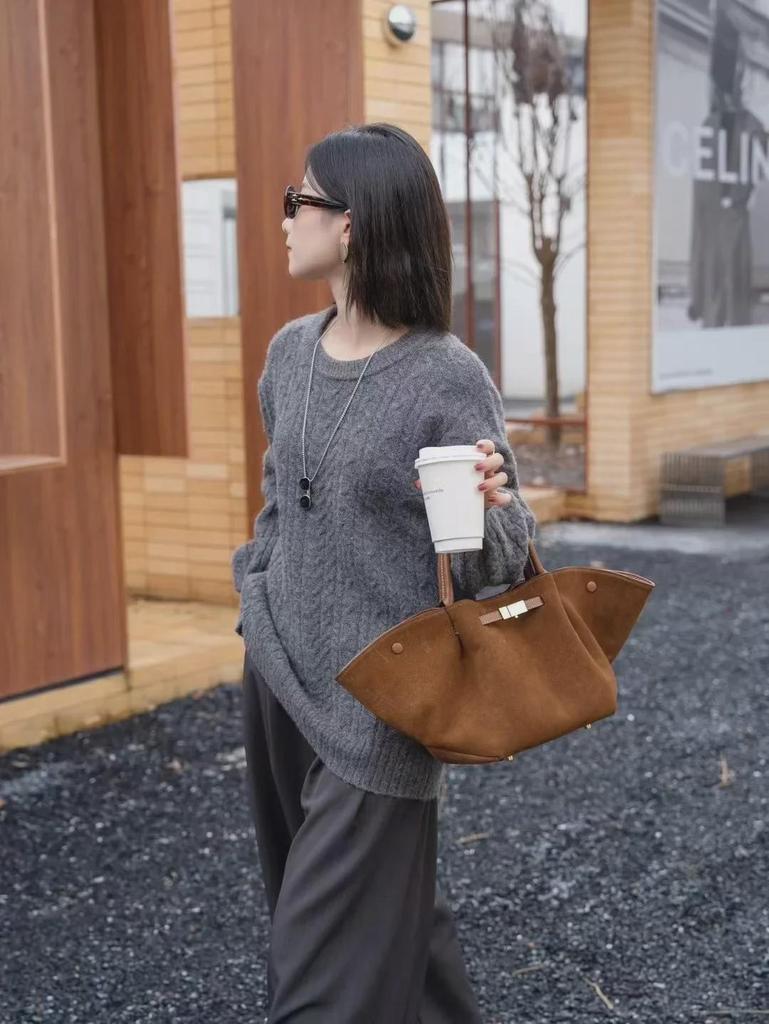 Vintage-Style Folding Basket Tote: Large Capacity Cowhide Bag for Women