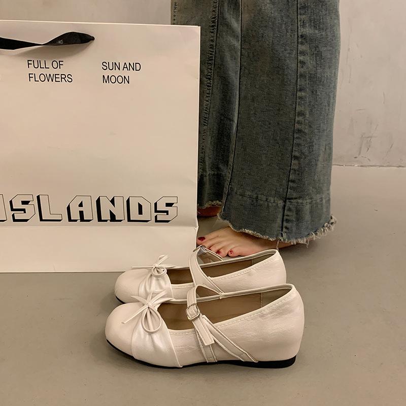 Inner height increase French ballet single shoes women's new autumn and winter beautiful Mary Jane small leather shoes Doudou shoes
