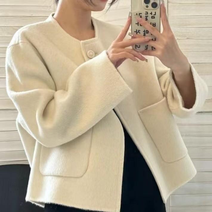 МОДА осень и зима 2025 новое маленькое ароматное шерстяное пальто женское без воротника короткое корейское шерстяное пальто Одежда