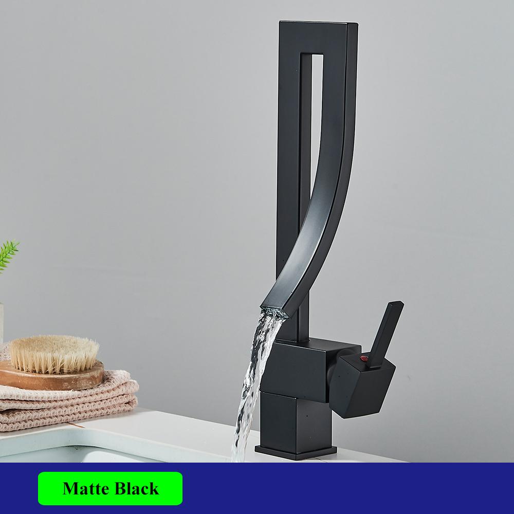 Блестящий золотой смеситель для раковины в ванной комнате, смеситель для холодной и горячей воды, кран для установки на бортик, черный никель, хром, латунь, водопадные смесители с одной ручкой