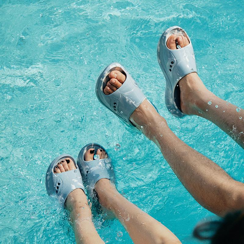 SAUCONY Cradle 2 Bestselling Relaxing Sports Odor Resistant Anti-Chafe Slide Sandals Unisex Sandals Blue White S28903-8