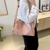 Niche Design Simple Underarm Commuting Big Bag for Women New Temperament Women Shoulder Bag Soft Tote Bag