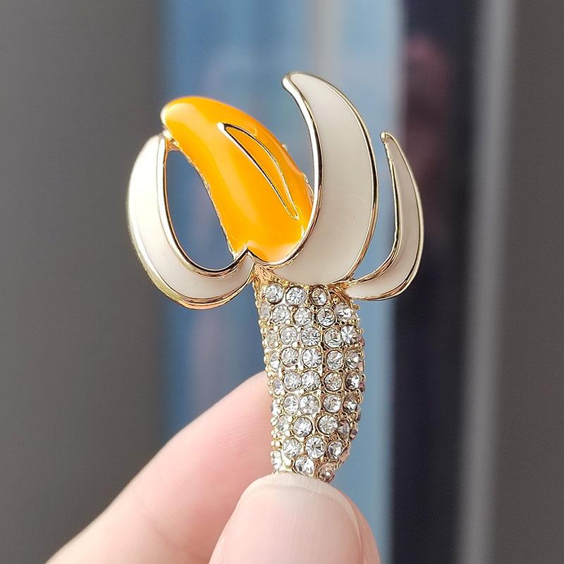Korean Style Brooch, Cute Banana Pin, Corsage Pin, Clothing Accessories, Bag Pendant, Badge Buckle