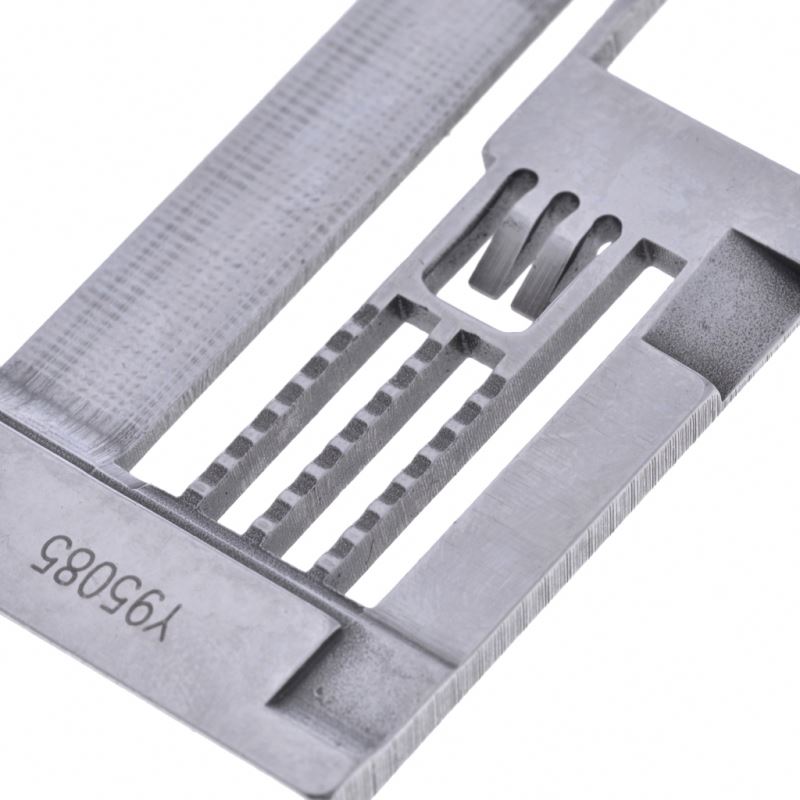 SEWING MACHINE SPARE PARTS & ACCESSORIES HIGH QUALITY NEEDLE PLATE 95085 for YAMATO MACHINES