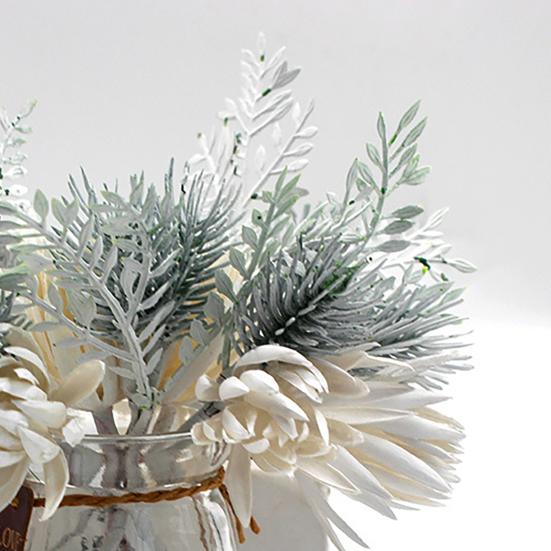 Уникальный искусственный цветок, прочный, долговечный, износостойкий.