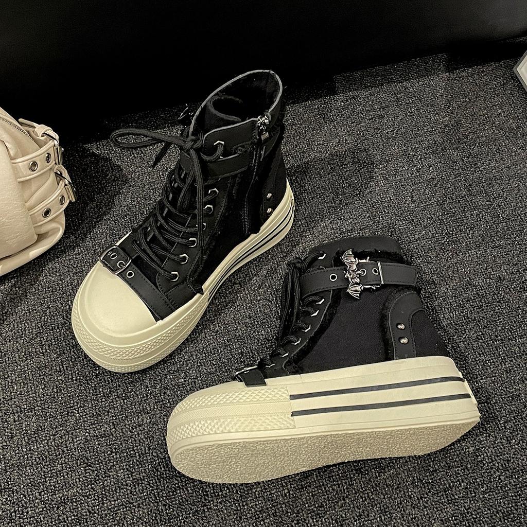 Популярные ретро хай-энд маленькие белые туфли на толстой подошве женские 2025 новые осенние юбочные увеличивающие рост высокие парусиновые кеды